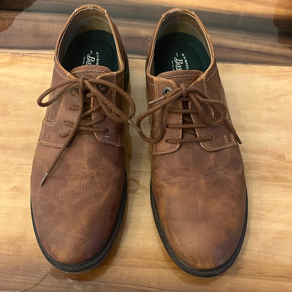 Men’s dress shoes